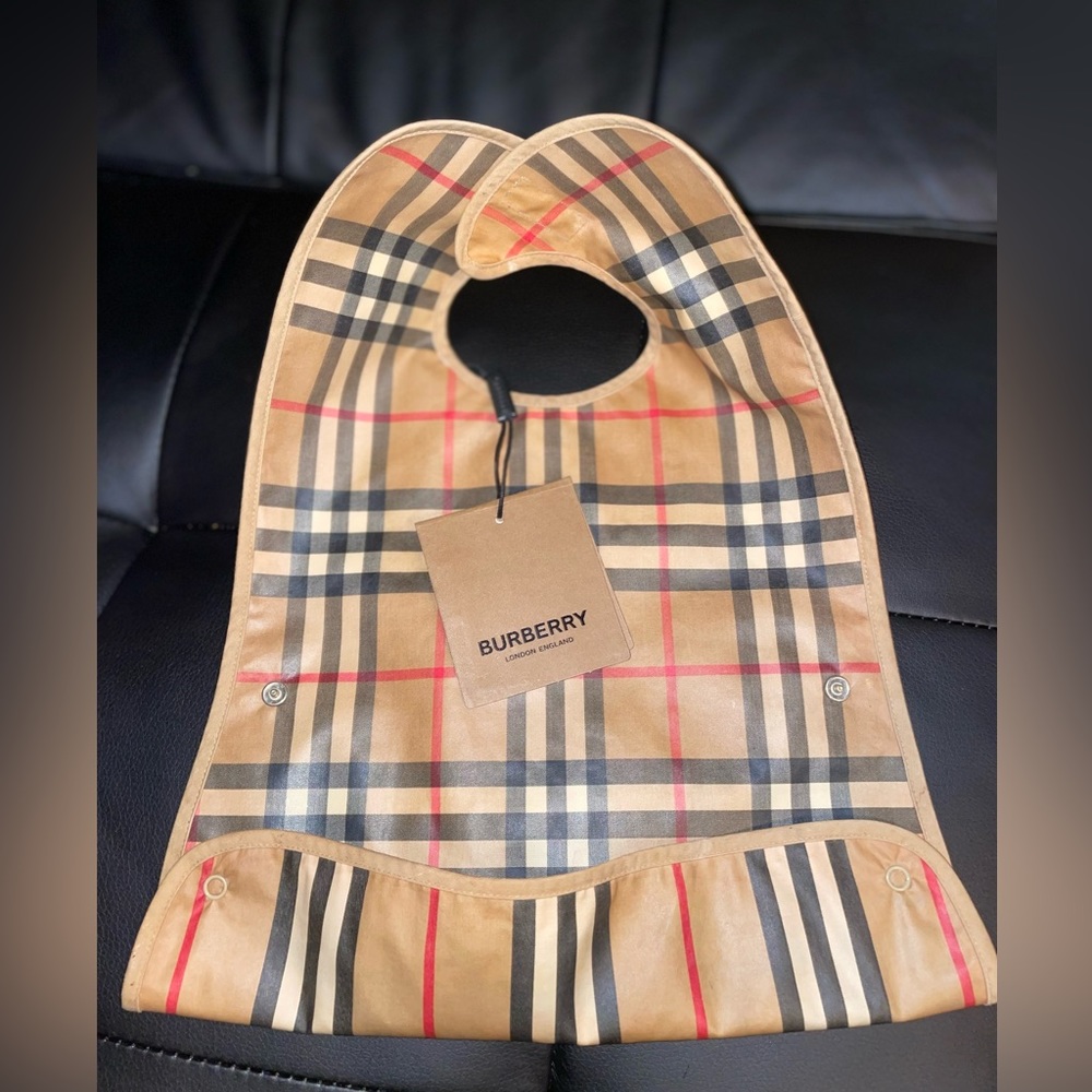 Burberry vintage baby bib